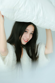 揉着我的奶从后面进去视频